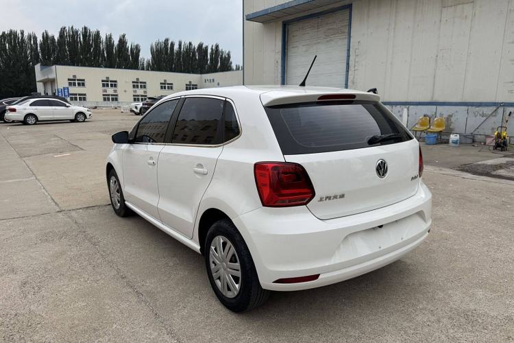 Used Volkswagen Polo 2016 1.4L Manual Fashion Model Exterior 3