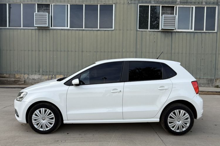 Used Volkswagen Polo 2016 1.6L Automatic Comfort Model Exterior 3