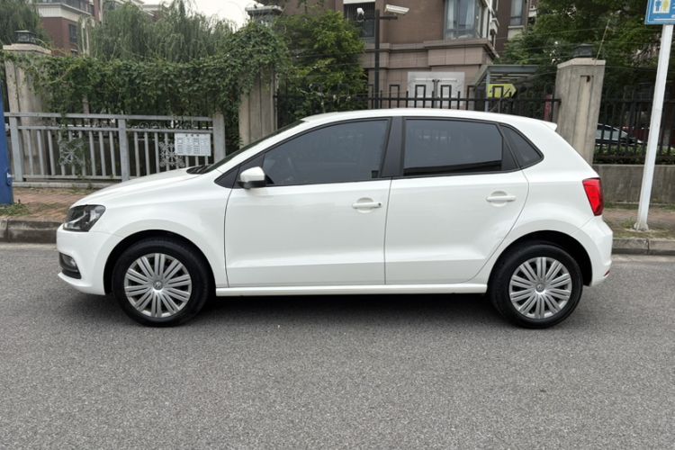Used Volkswagen Polo 2016 1.6L Automatic Comfort Model Exterior 3