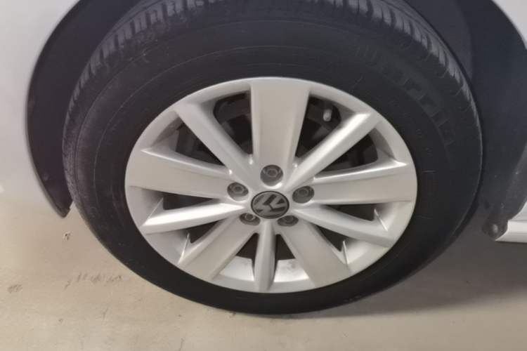 Used Volkswagen Polo 2016 1.6L Automatic Comfort Model Exterior 4