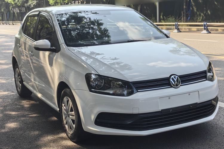 Used Volkswagen Polo 2016 1.4L Manual Fashion Model Exterior 4