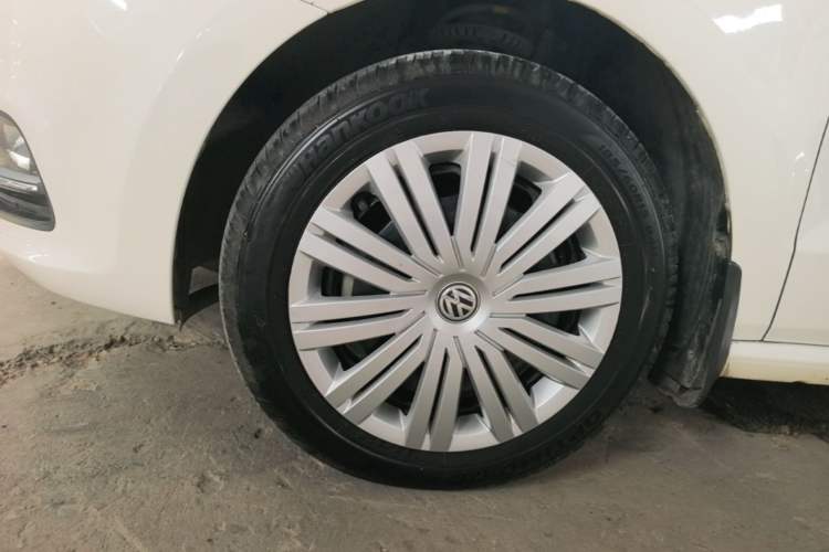Used Volkswagen Polo 2016 1.6L Automatic Comfort Model Exterior 4