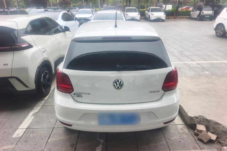 Used Volkswagen Polo 2016 1.4L Manual Fashion Model Exterior 4
