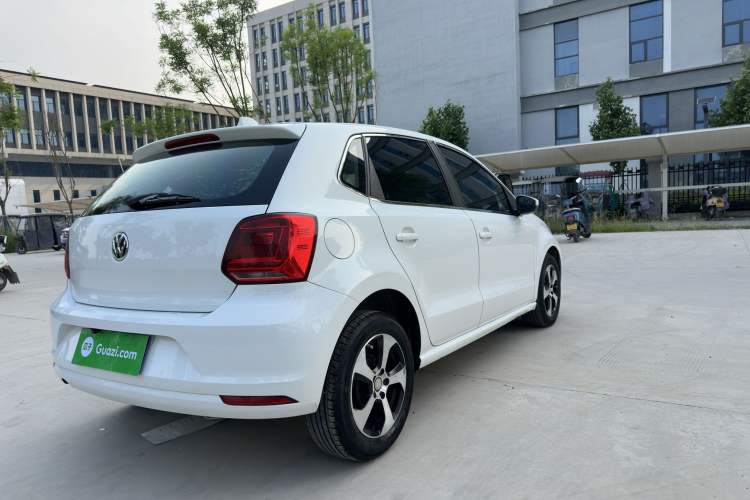 Used Volkswagen Polo 2016 1.4L Manual Fashion Model Exterior 4