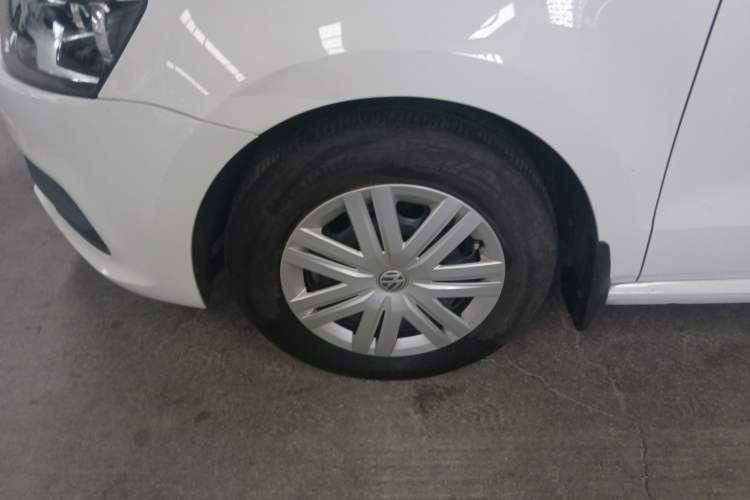 Used Volkswagen Polo 2016 1.4L Automatic Trendy Model Exterior 4