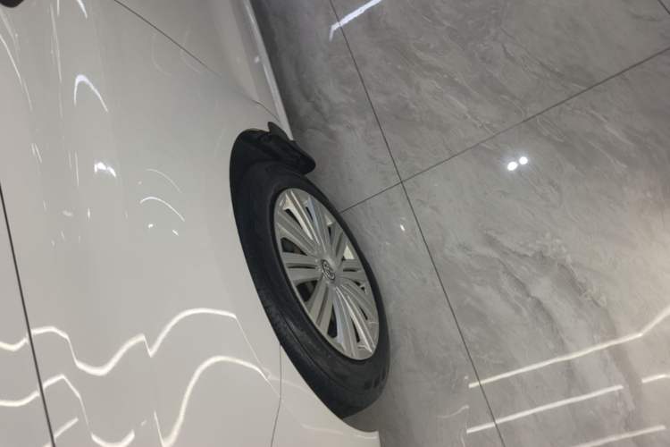 Used Volkswagen Polo 2016 1.6L Automatic Comfort Model Exterior 4