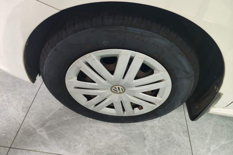 Used Volkswagen Polo 2016 1.4L Automatic Trendy Model Exterior 4