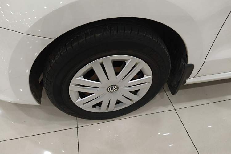 Used Volkswagen Polo 2016 1.4L Automatic Trendy Model Exterior 4