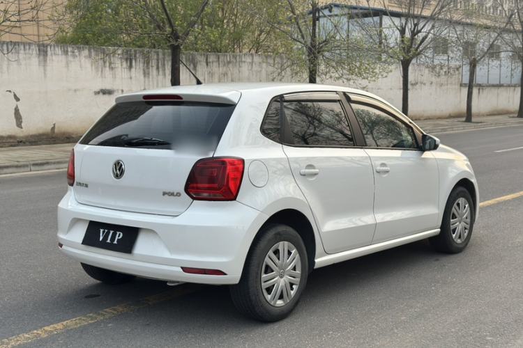 Used Volkswagen Polo 2016 1.4L Manual Fashion Model Exterior 5