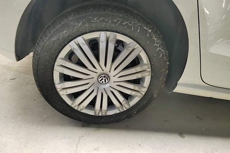 Used Volkswagen Polo 2016 1.6L Automatic Comfort Model Exterior 5