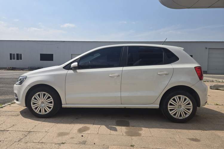 Used Volkswagen Polo 2016 1.6L Automatic Comfort Model Exterior 5