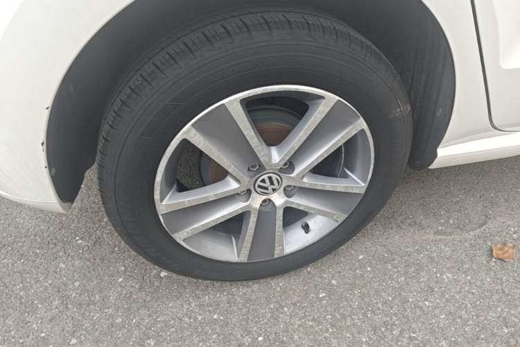 Used Volkswagen Polo 2016 1.6L Automatic Comfort Model Exterior 5