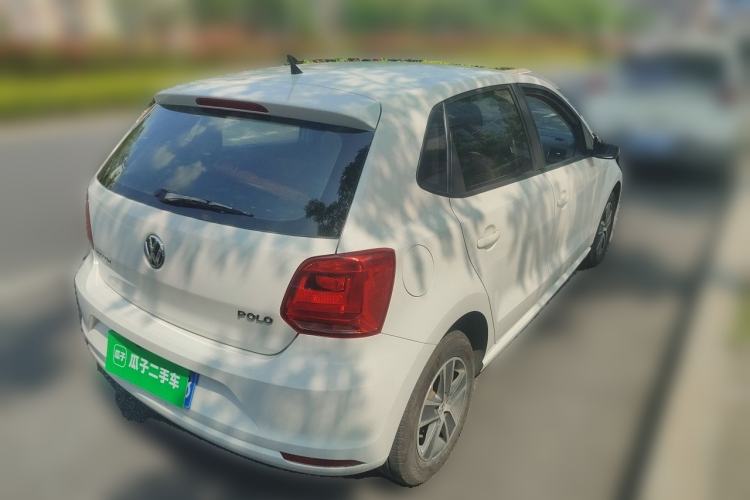 Used Volkswagen Polo 2016 1.4L Manual Fashion Model Exterior 5