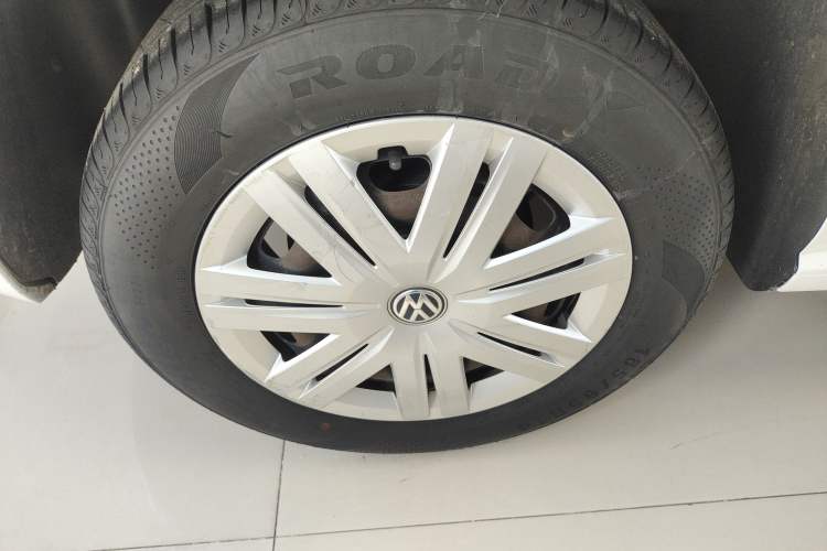 Used Volkswagen Polo 2016 1.4L Manual Fashion Model Exterior 5