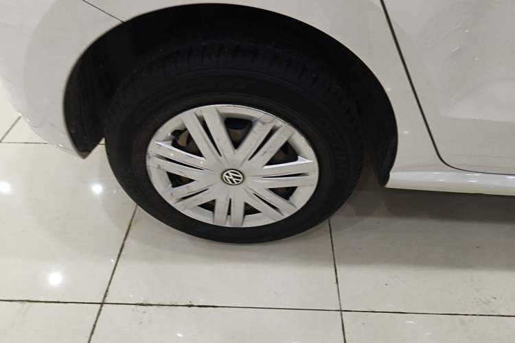 Used Volkswagen Polo 2016 1.4L Automatic Trendy Model Exterior 5