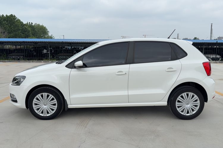 Used Volkswagen Polo 2016 1.6L Automatic Comfort Model Exterior 6