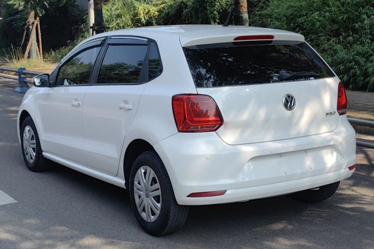 Used Volkswagen Polo 2016 1.4L Manual Fashion Model Exterior 6