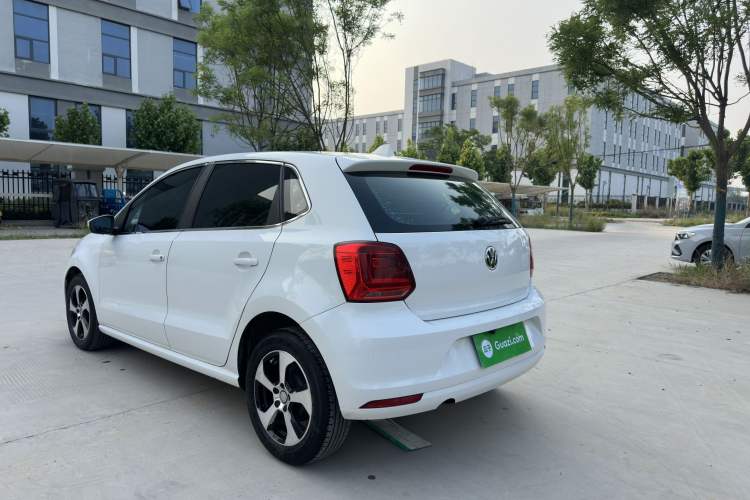 Used Volkswagen Polo 2016 1.4L Manual Fashion Model Exterior 6