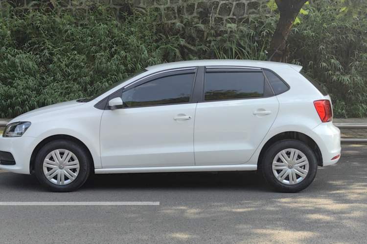 Used Volkswagen Polo 2016 1.4L Manual Fashion Model Exterior 7