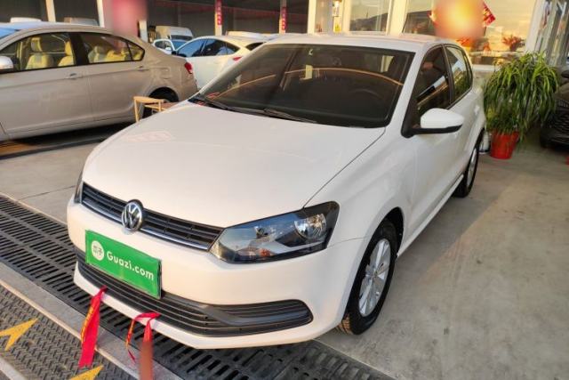 Ojetý Volkswagen Polo 2016 1.4L Automatic Trendy Model