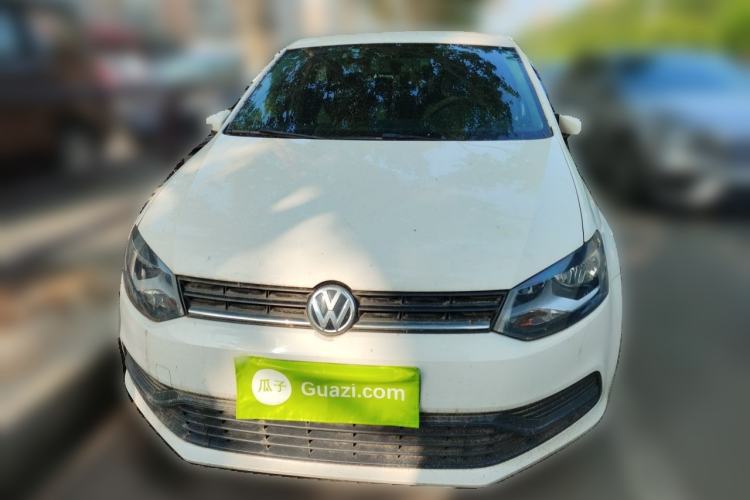 Used Volkswagen Polo 2016 1.4L Manual Fashion Model Front