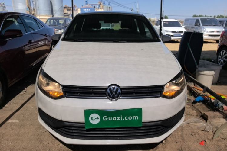 Used Volkswagen Polo 2016 1.4L Manual Fashion Model Front