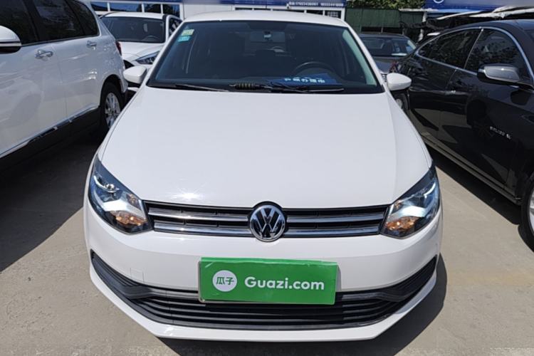 Used Volkswagen Polo 2016 1.4L Manual Fashion Model Front