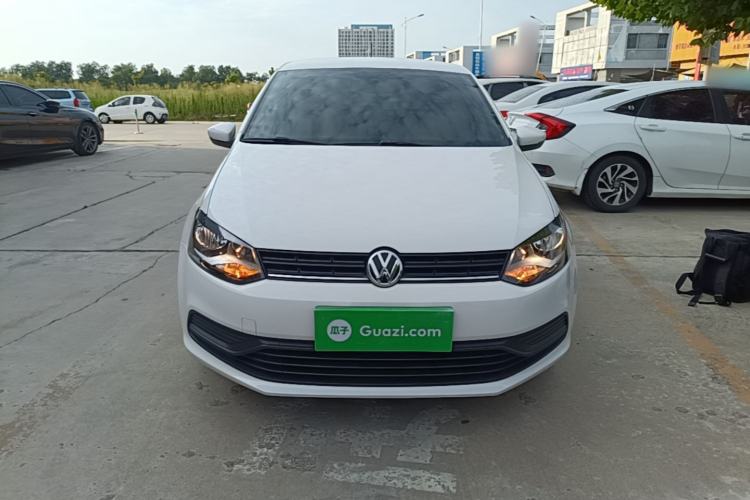 Used Volkswagen Polo 2016 1.4L Manual Fashion Model Front