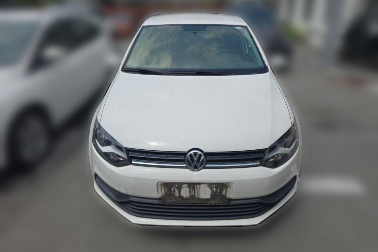 Used Volkswagen Polo 2016 1.4L Manual Fashion Model Front