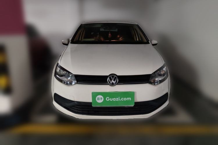 Used Volkswagen Polo 2016 1.4L Manual Fashion Model Front
