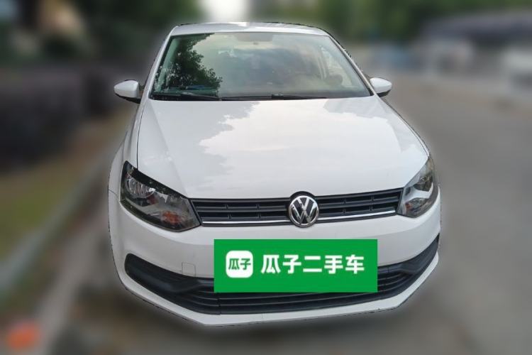 Used Volkswagen Polo 2016 1.4L Manual Fashion Model Front