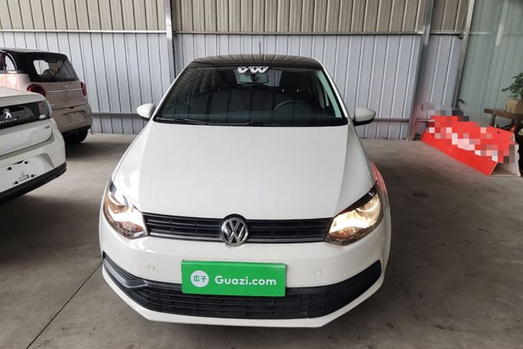 Used Volkswagen Polo 2016 1.4L Manual Fashion Model Front
