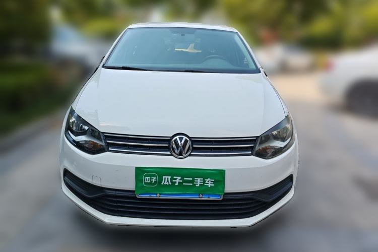 Used Volkswagen Polo 2016 1.4L Manual Fashion Model Front