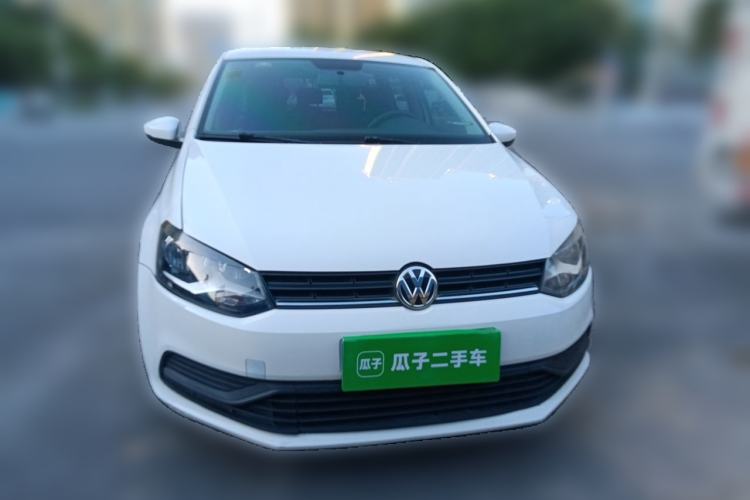 Used Volkswagen Polo 2016 1.4L Manual Fashion Model Front