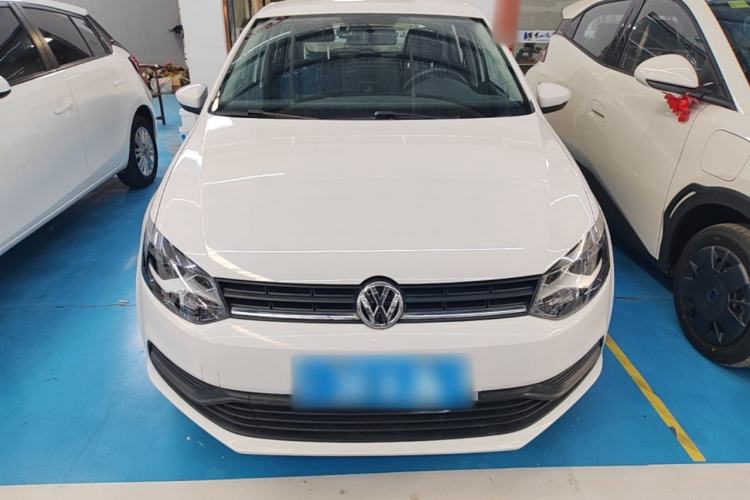 Used Volkswagen Polo 2016 1.4L Manual Fashion Model Front