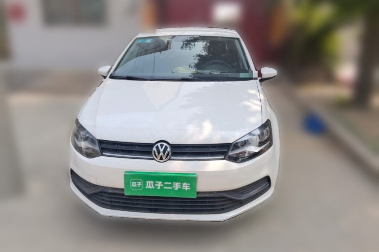 Used Volkswagen Polo 2016 1.4L Manual Fashion Model Front