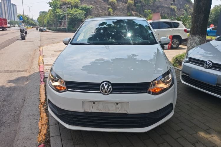 Used Volkswagen Polo 2016 1.4L Manual Fashion Model Front