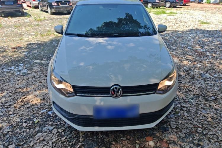 Used Volkswagen Polo 2016 1.4L Manual Fashion Model Front