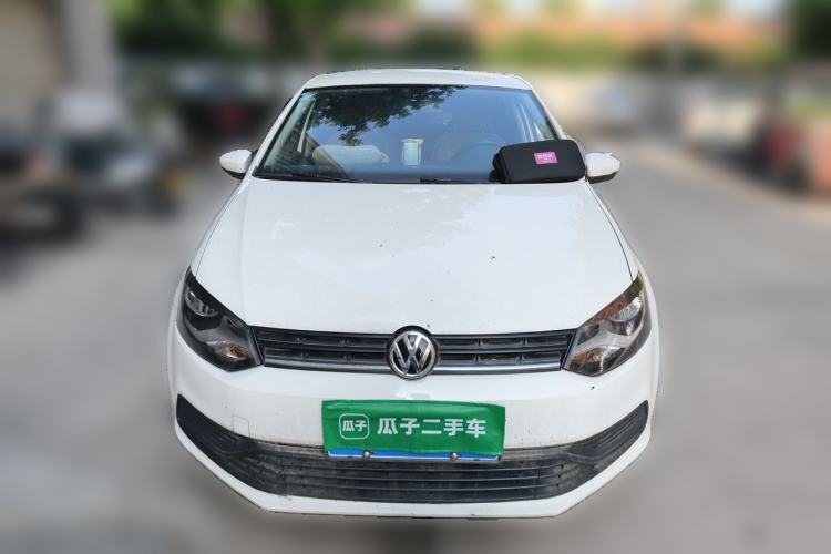 Used Volkswagen Polo 2016 1.4L Manual Fashion Model Front