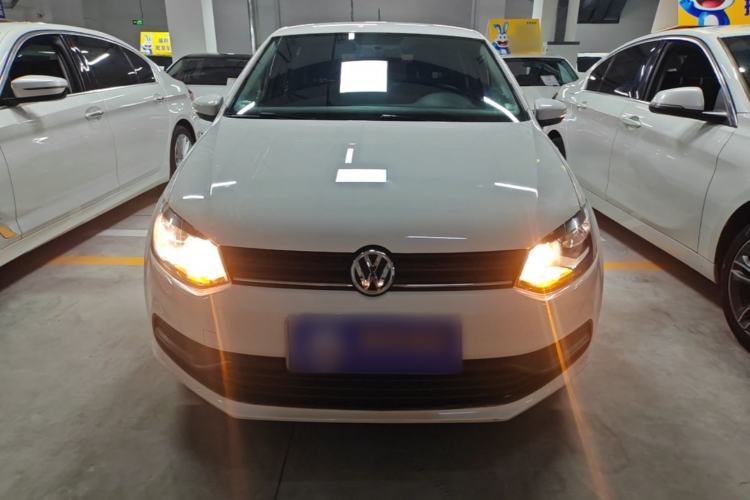 Used Volkswagen Polo 2016 1.4L Manual Fashion Model Front
