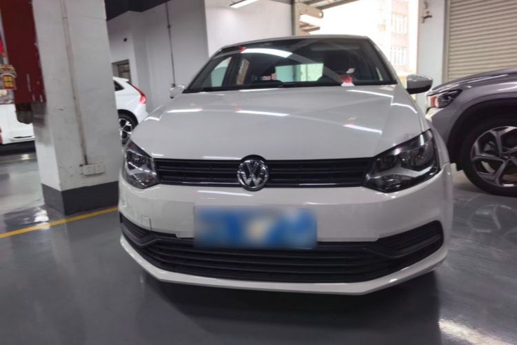 Used Volkswagen Polo 2016 1.4L Manual Fashion Model Front