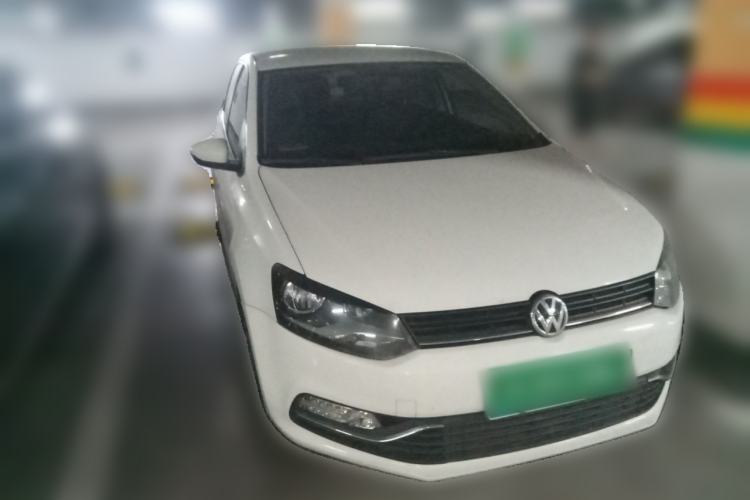 Used Volkswagen Polo 2016 1.4L Manual Fashion Model Front