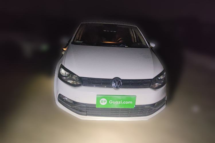 Used Volkswagen Polo 2016 1.4L Manual Fashion Model Front