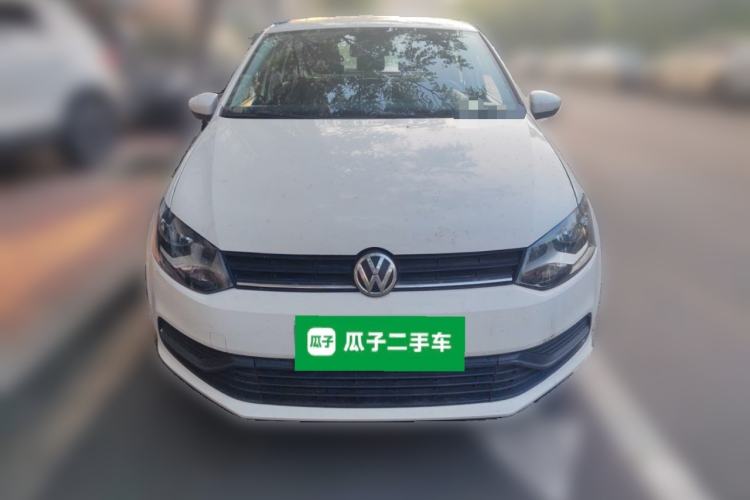 Used Volkswagen Polo 2016 1.4L Manual Fashion Model Front