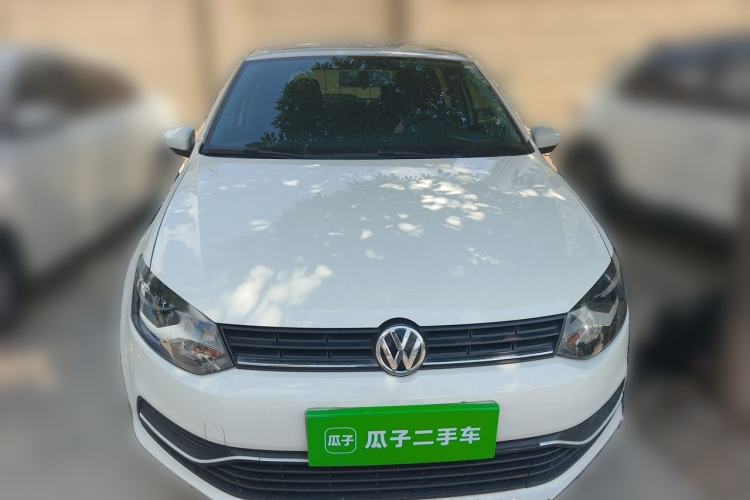 Used Volkswagen Polo 2016 1.4L Manual Fashion Model Front