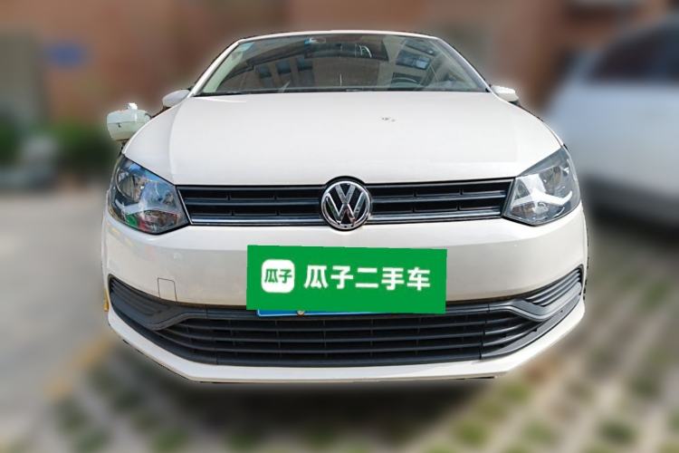 Used Volkswagen Polo 2016 1.4L Manual Fashion Model Front