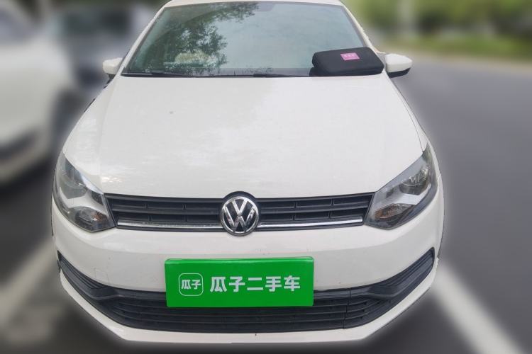 Used Volkswagen Polo 2016 1.4L Manual Fashion Model Front