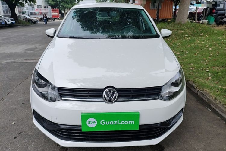 Used Volkswagen Polo 2016 1.4L Manual Fashion Model Front