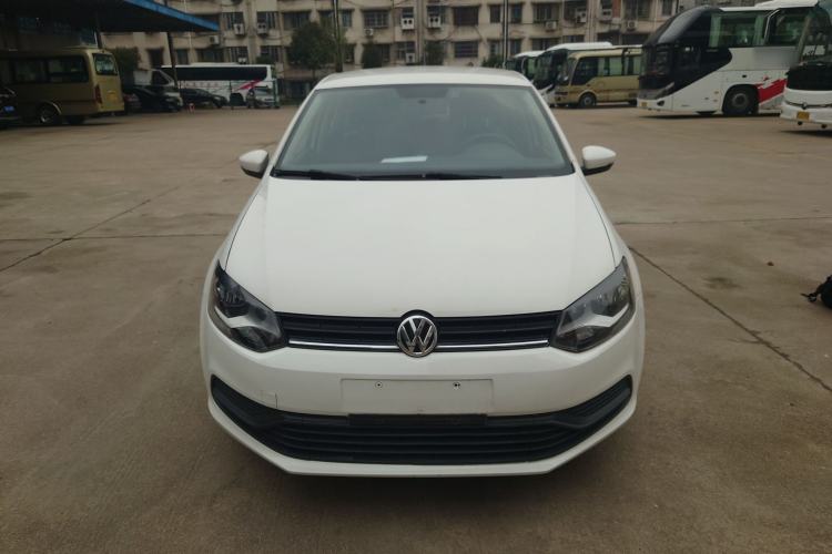 Used Volkswagen Polo 2016 1.4L Manual Fashion Model Front