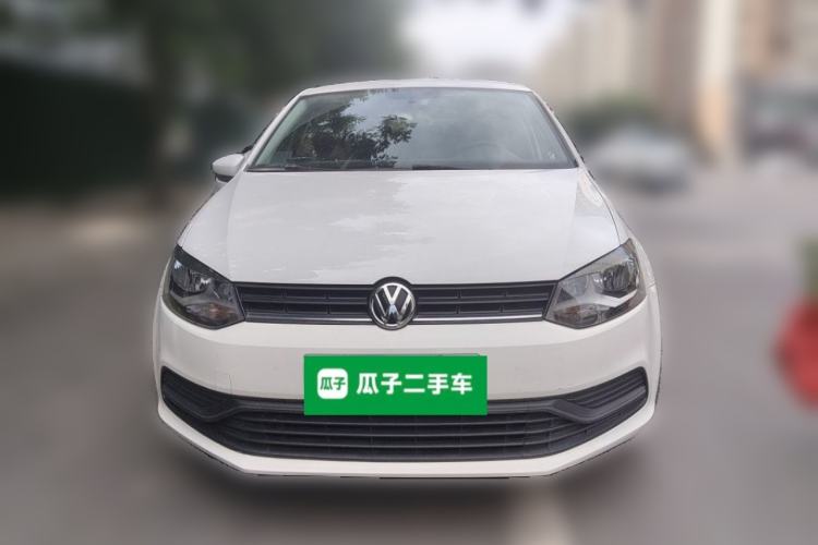 Used Volkswagen Polo 2016 1.4L Manual Fashion Model Front